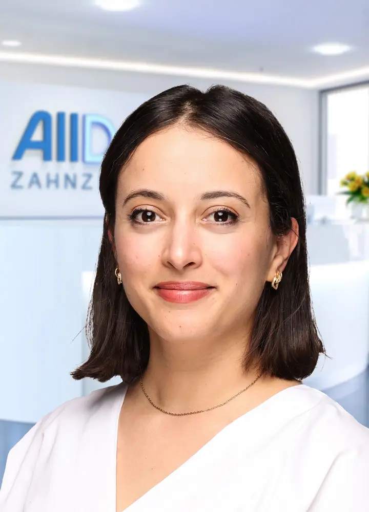 Portrait Zahn&auml;rztin Malek Chourou (AllDent Karlsruhe)