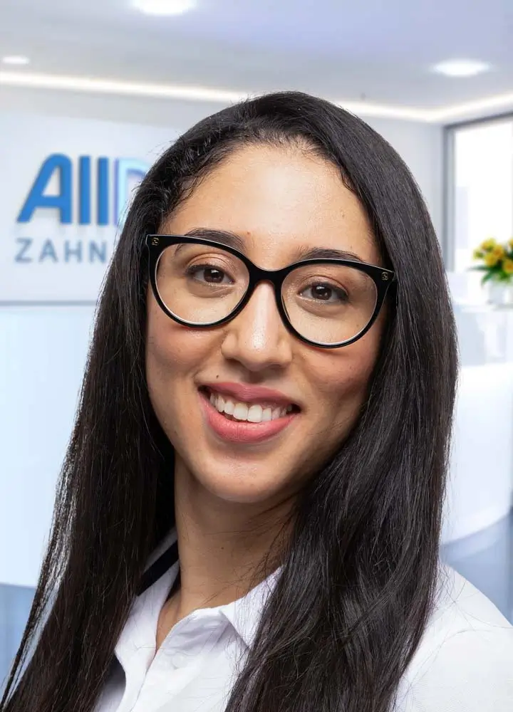 Portrait Zahn&auml;rztin Nesrine Gafsi (AllDent Karlsruhe)